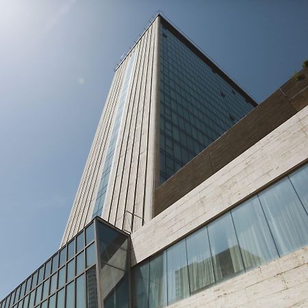 Holiday Inn - Tbilisi By Ihg Екстериор снимка