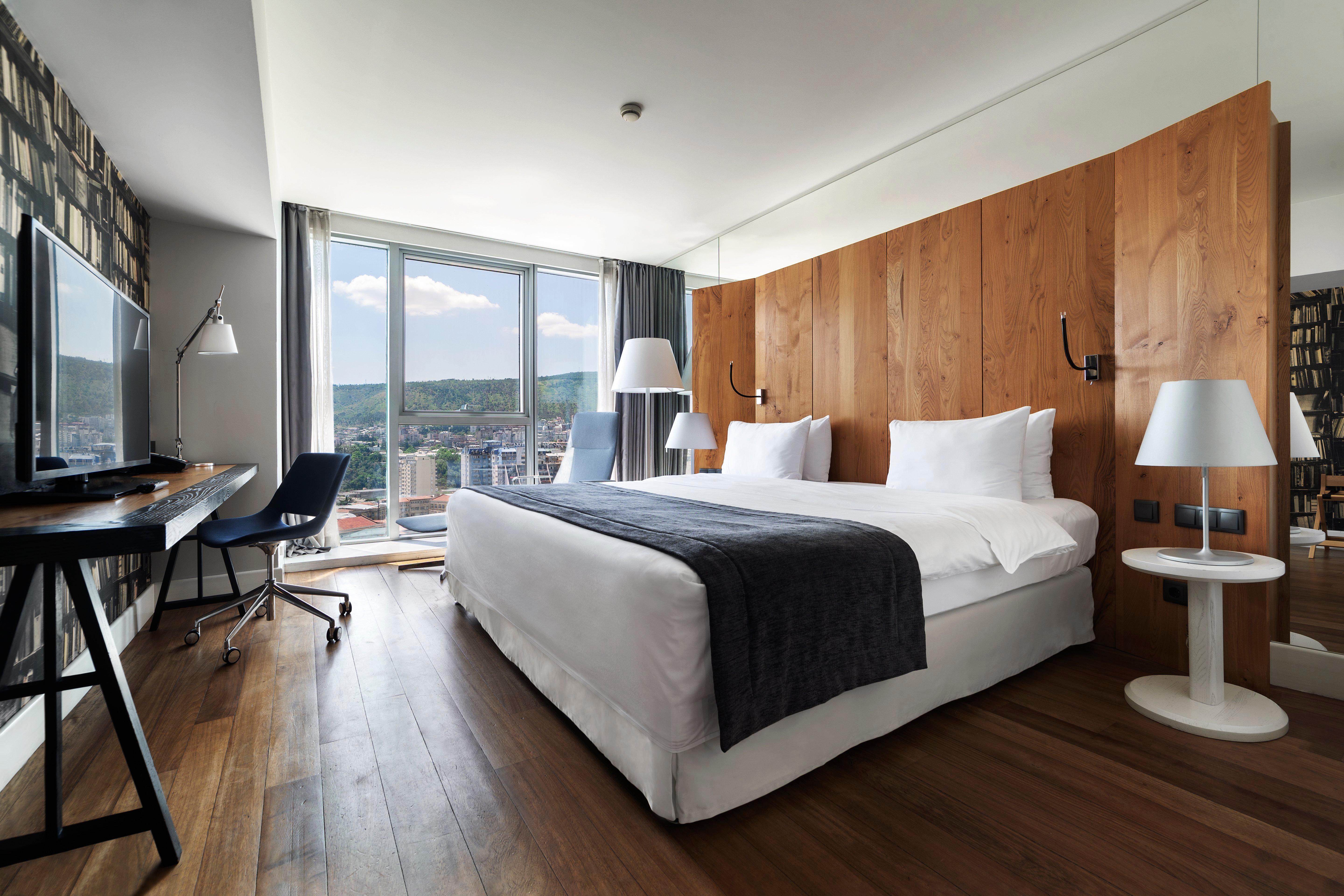 Holiday Inn - Tbilisi By Ihg Екстериор снимка