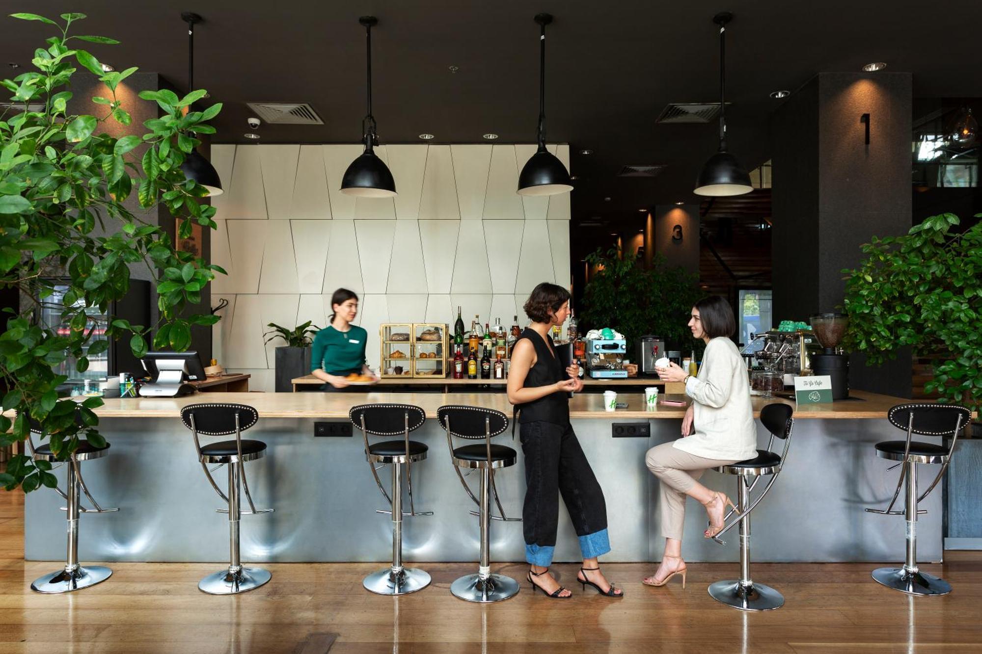 Holiday Inn - Tbilisi By Ihg Екстериор снимка