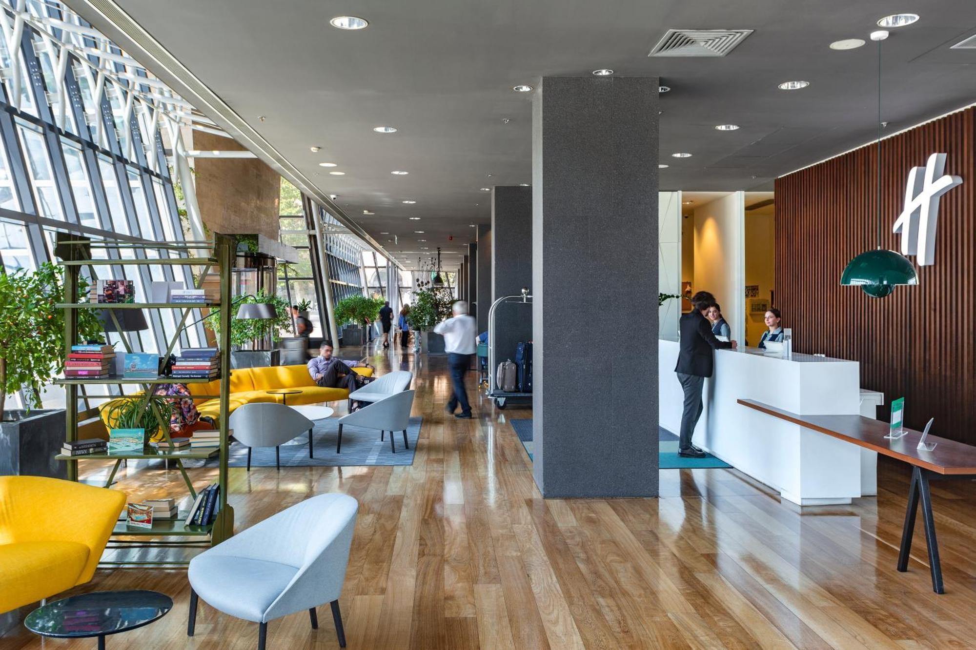 Holiday Inn - Tbilisi By Ihg Екстериор снимка