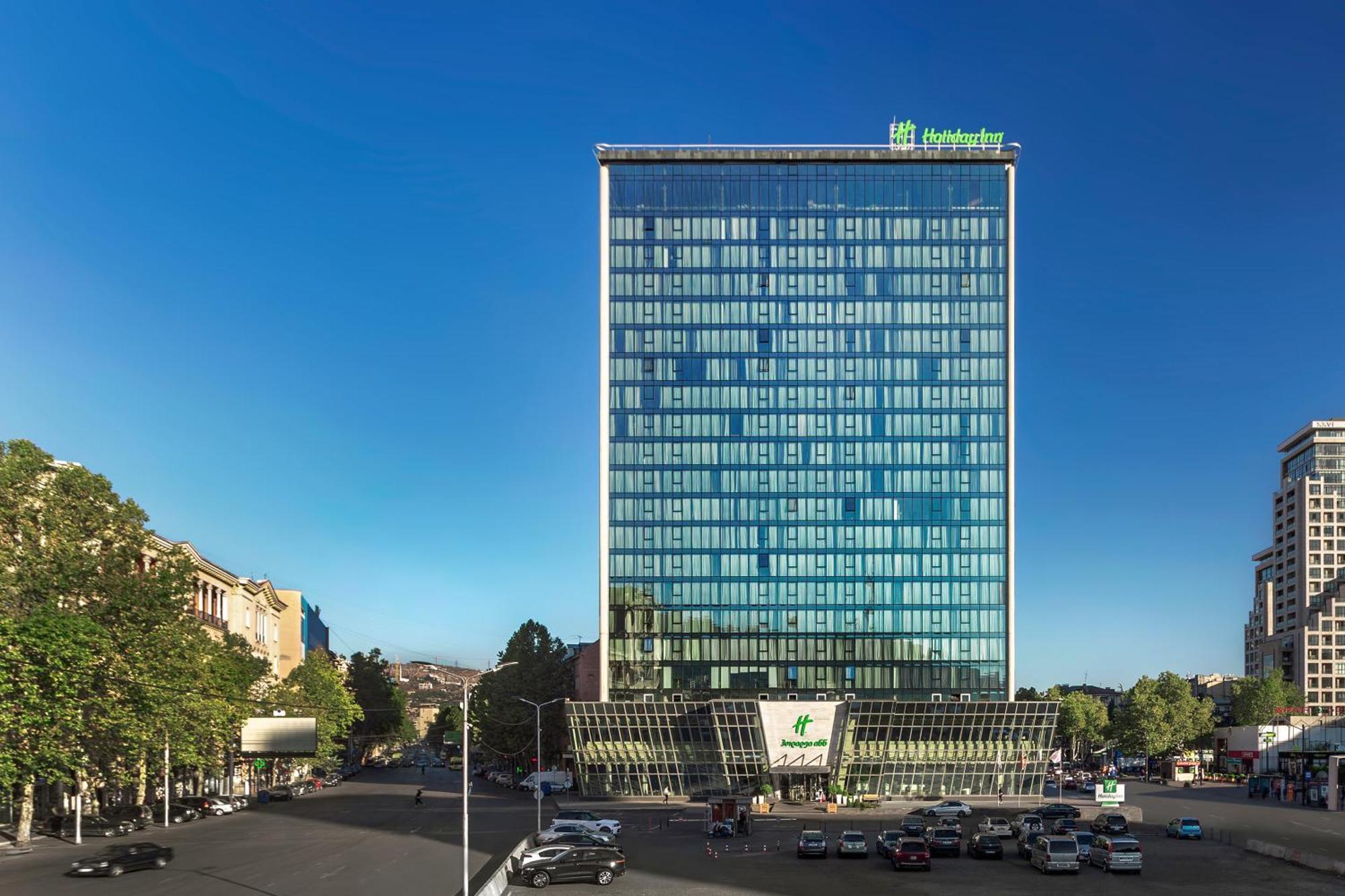 Holiday Inn - Tbilisi By Ihg Екстериор снимка